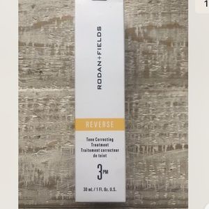 Rodan + Fields Reverse Tone Correcting Treatment • Step 3PM